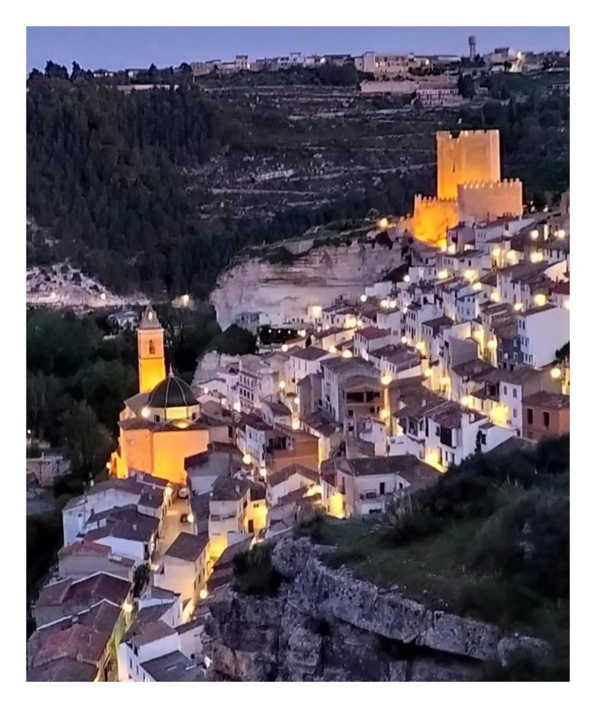 Casa Rural El Abejorro アルカラ・デル・フカル エクステリア 写真